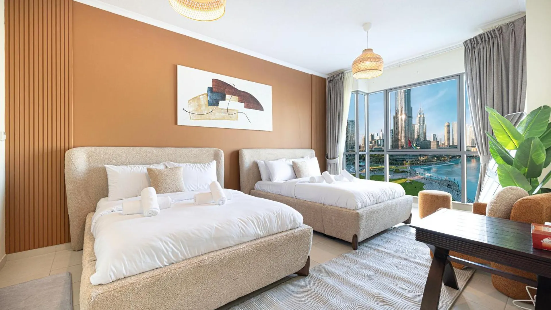 Stunning 2Br Iconic Burj & Fountain View Apartment Dubai