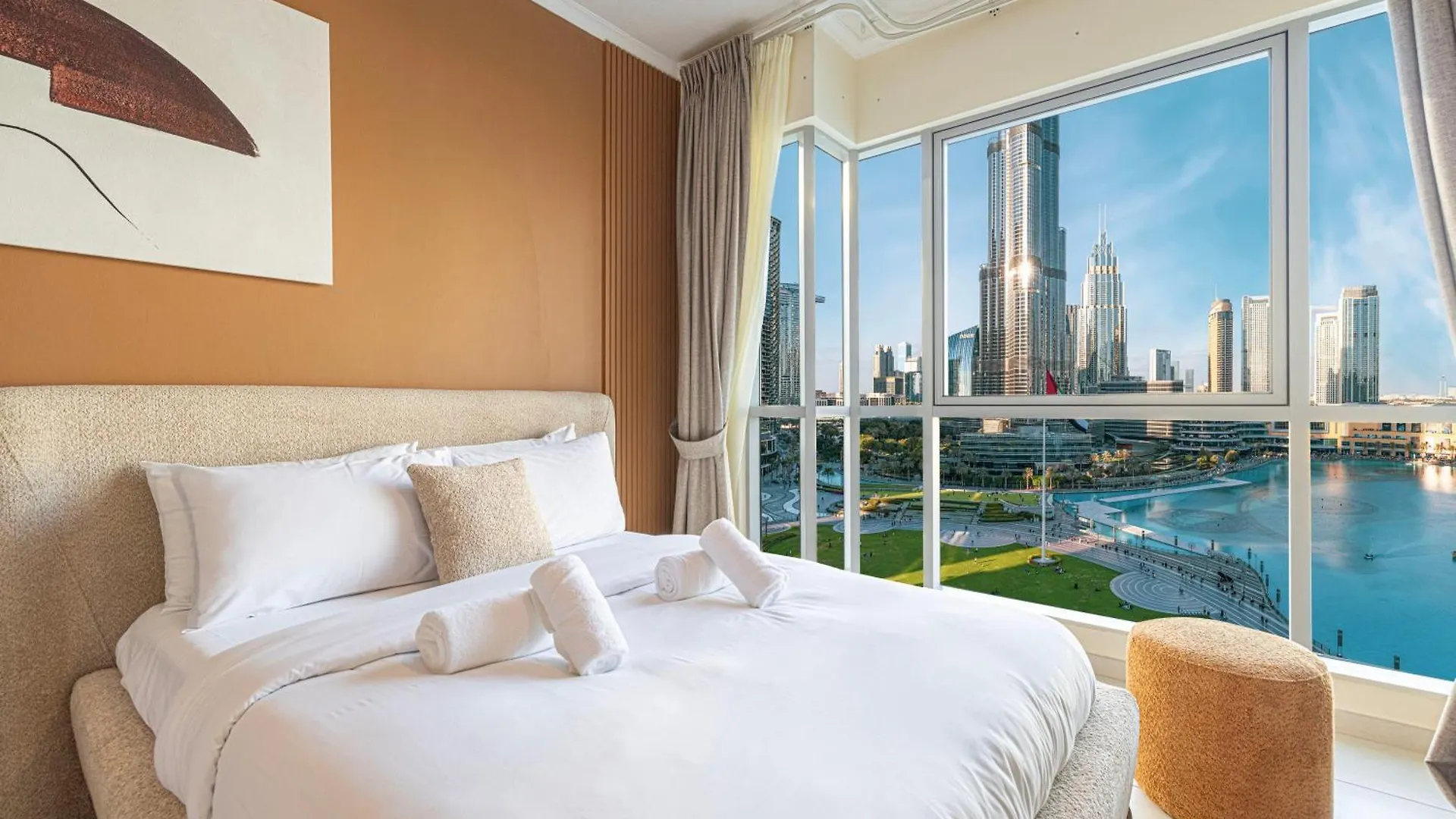 Stunning 2Br Iconic Burj & Fountain View Apartment Dubai United Arab Emirates
