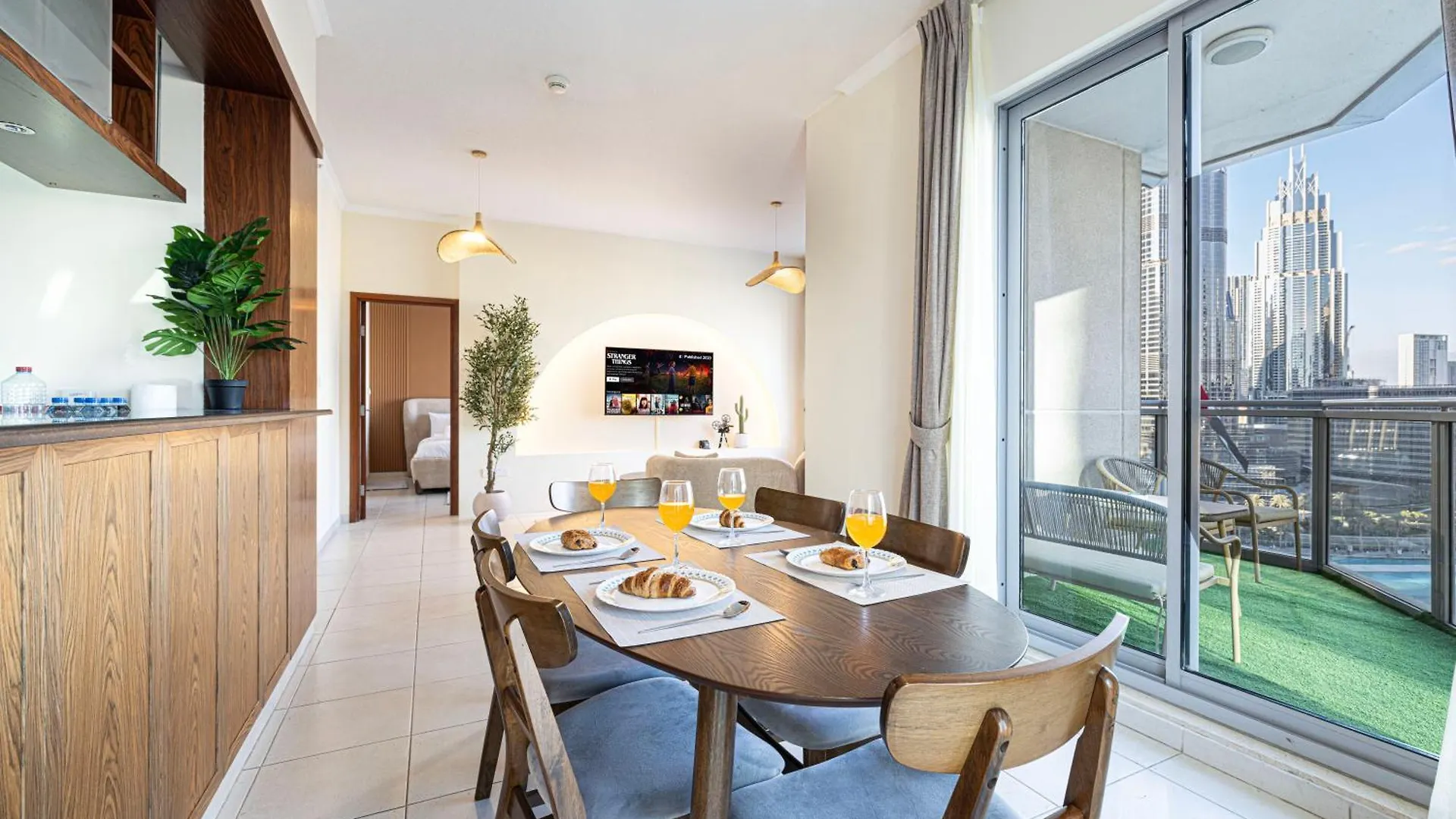 Stunning 2Br Iconic Burj & Fountain View Apartment Dubai 0*,