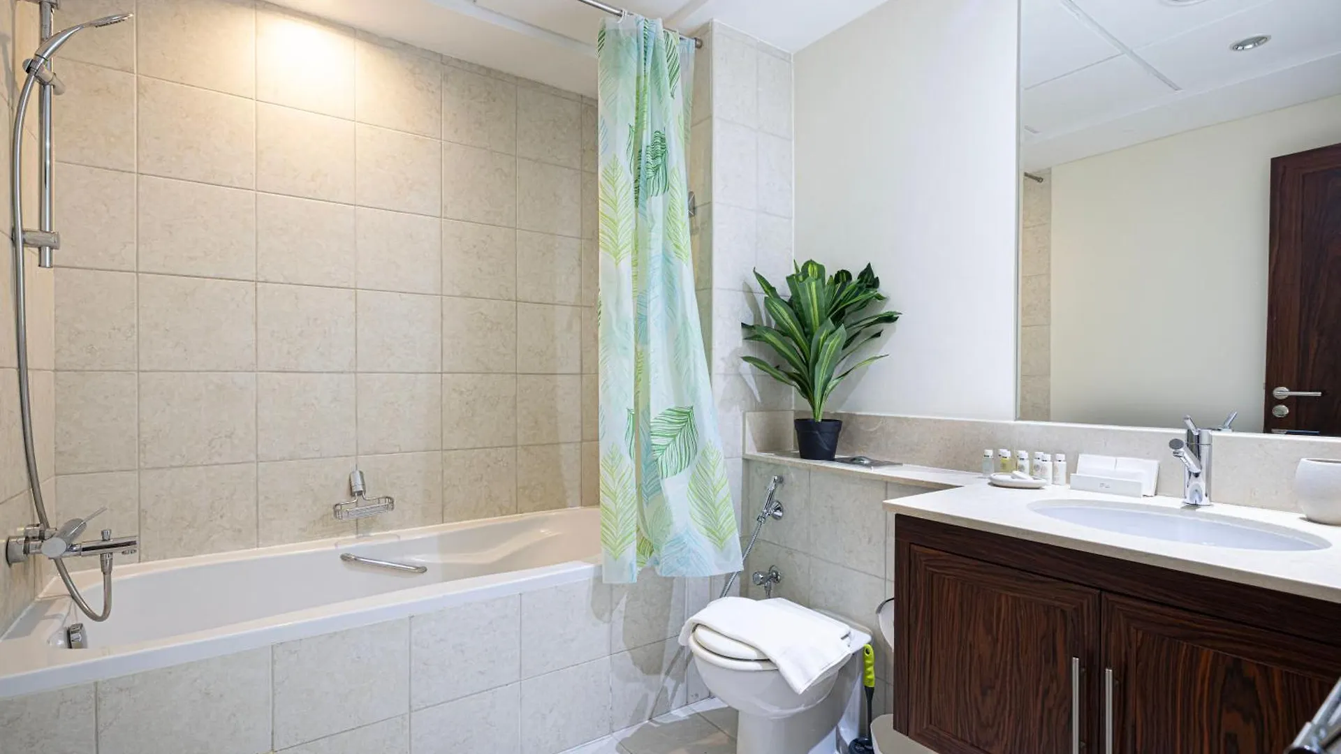 Stunning 2Br Iconic Burj & Fountain View Apartment Dubai United Arab Emirates