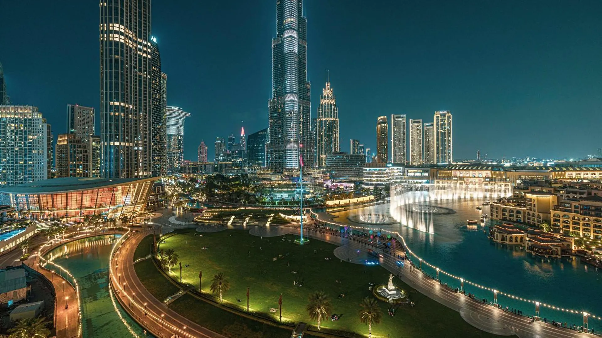 Stunning 2Br Iconic Burj & Fountain View Apartment Dubai