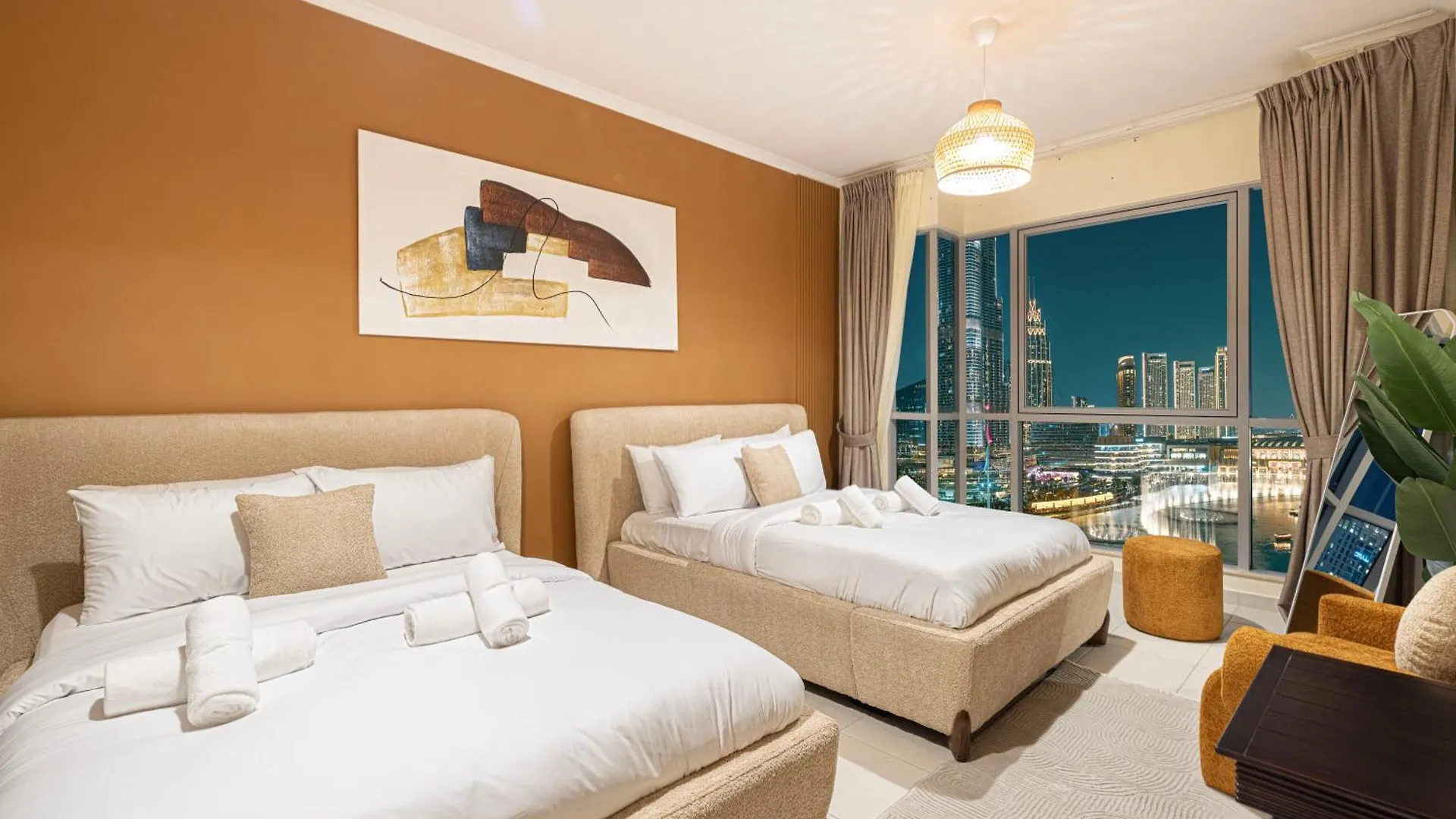 Stunning 2Br Iconic Burj & Fountain View Apartment Dubai